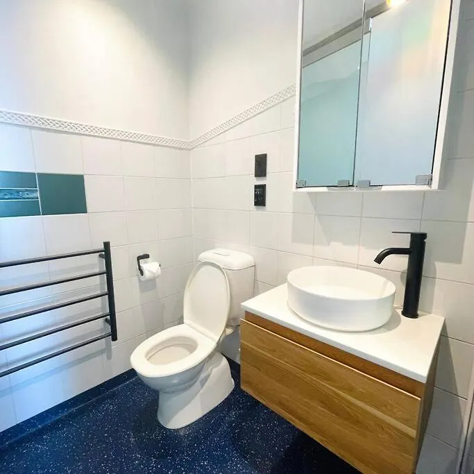 Top A Cuba, Sun, Fun, Location , Carpark, Apartment Wellington